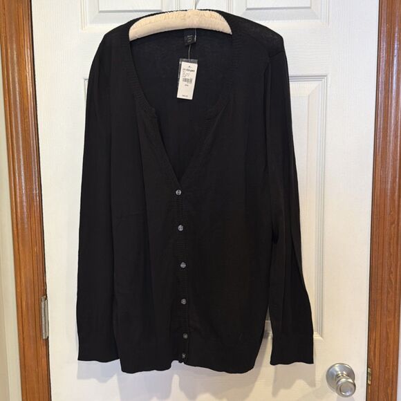 Lane Bryant Sweaters - NWT Lane Bryant V Neck Button Down Women’s Black Cardigan Sweater 22/24